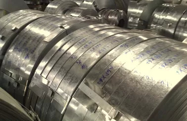 0.15-3.8mm DX51 Chromated Hot Dip Galvanized Steel Strip para a Indústria de Fabricação